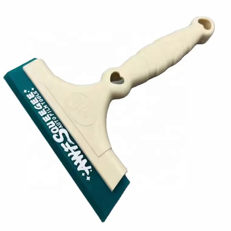 Body-Wash-Glass-Scraper 